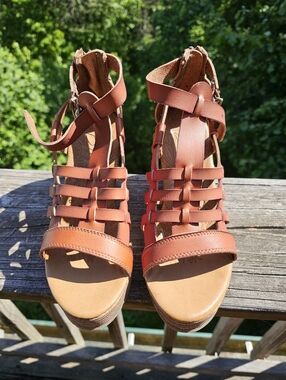 NWT Blowfish Malibu Piper Wedge Sandals Size 7.5 Brown Gladiator Cork Heel
